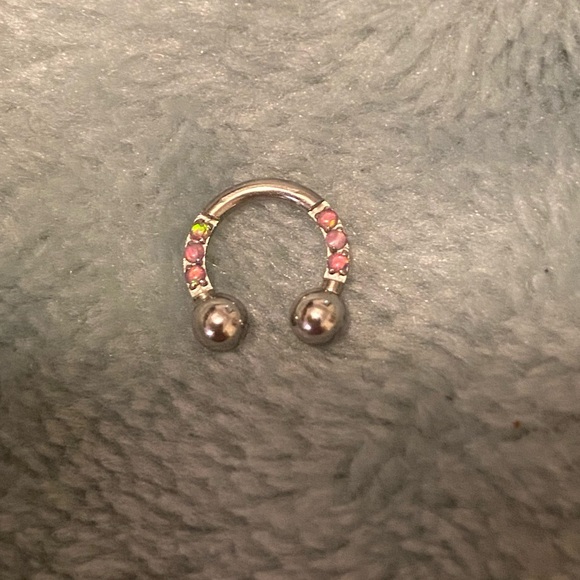 NWOT 6mm 16g Stainless Horseshoe with 6 Pink Opals - Picture 6 of 6